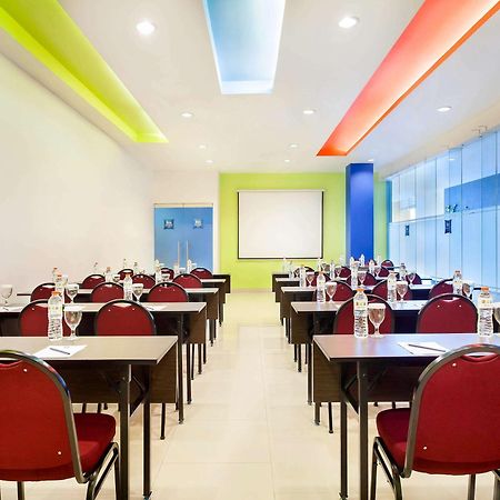 Ibis Budget Jakarta Cikini Zewnętrze zdjęcie