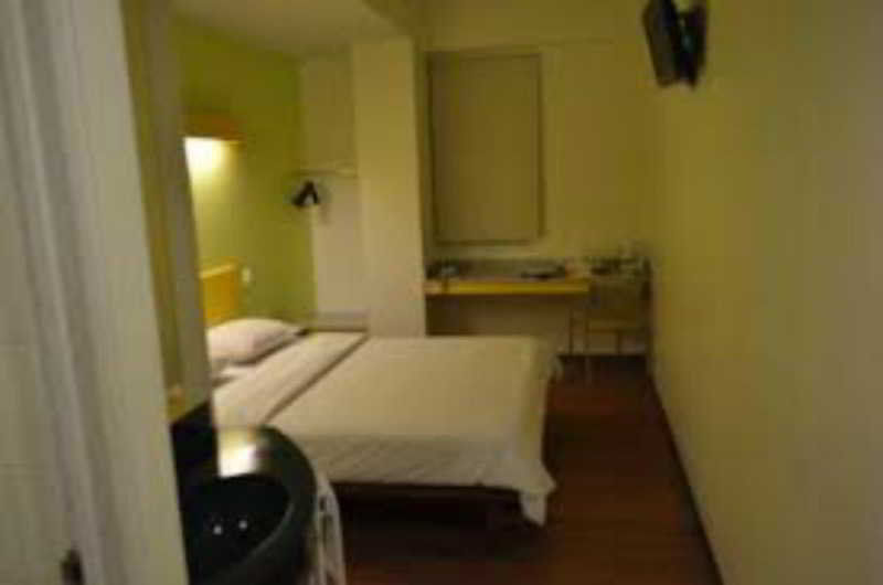 Ibis Budget Jakarta Cikini Zewnętrze zdjęcie
